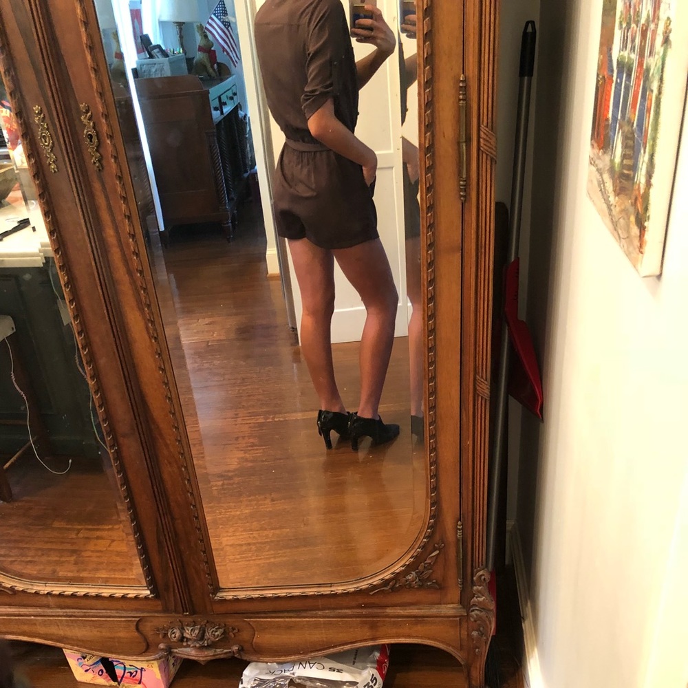 Brown romper with sash - Picture 3 of 4